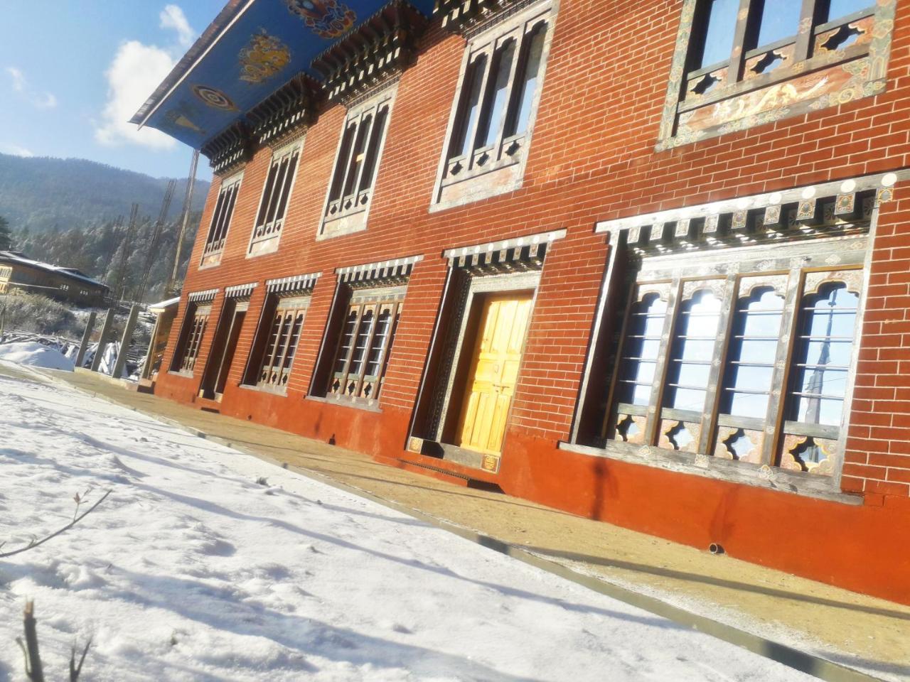 Odiyana Hotel Gangtey Gonpa Екстериор снимка