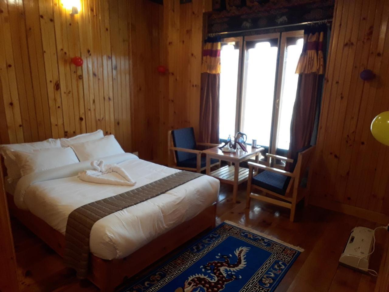 Odiyana Hotel Gangtey Gonpa Екстериор снимка