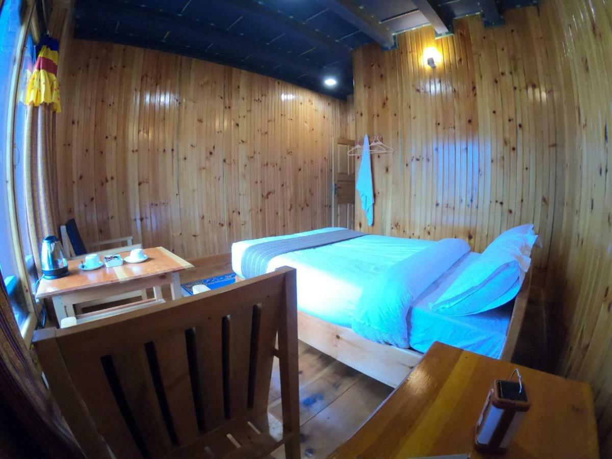 Odiyana Hotel Gangtey Gonpa Екстериор снимка