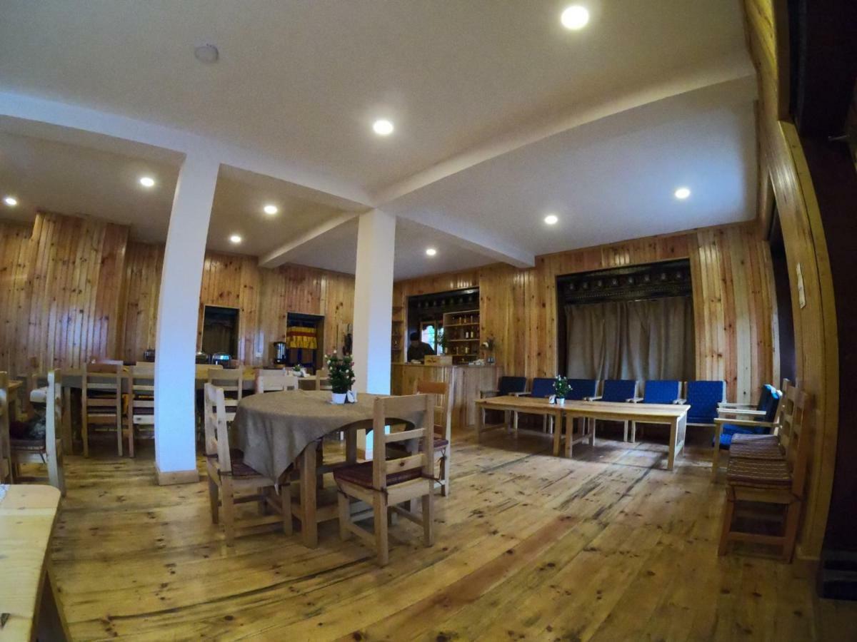 Odiyana Hotel Gangtey Gonpa Екстериор снимка